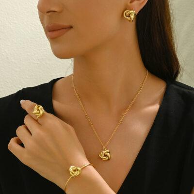 Women Jewelry Wholesale Daily Life Wear Twist Jewelry Set Gold Plated Alloy Necklace Earring Bangle